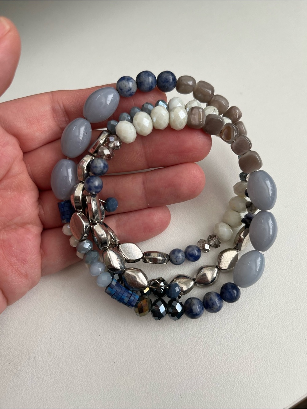 Vintage Bracelet Blue White Stone Glass Bead Wire Memory Bracelet
